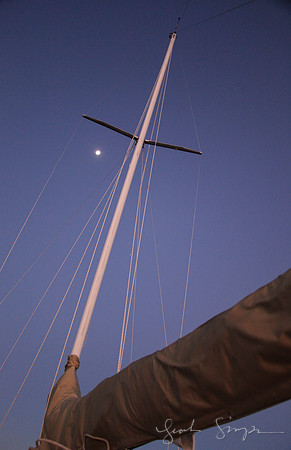 EC River AM-1