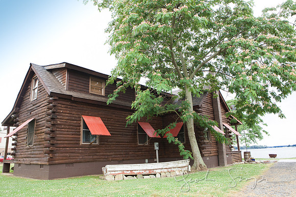 Mel Log Cabin-42b